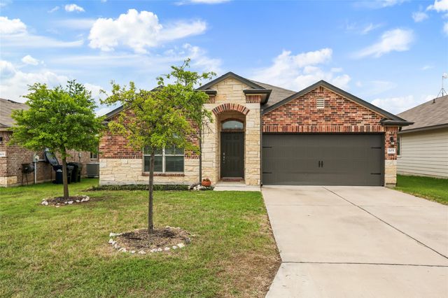 105 Plata LN, Jarrell, TX 76537