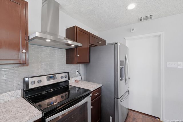 13203 WOOD CLIMB ST, San Antonio, TX 78233
