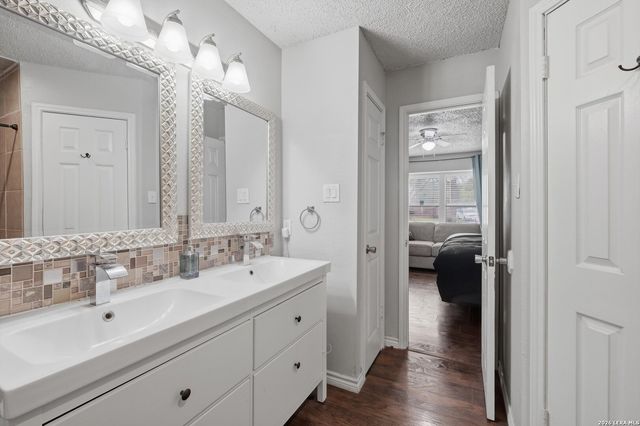 13203 WOOD CLIMB ST, San Antonio, TX 78233
