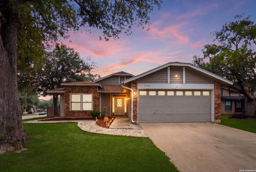 13203 WOOD CLIMB ST, San Antonio, TX 78233