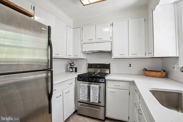 146 EDISON AVE, Cherry Hill, NJ 08002