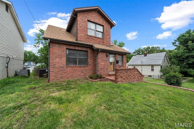 9715 Big Bend Boulevard, St Louis, MO 63122