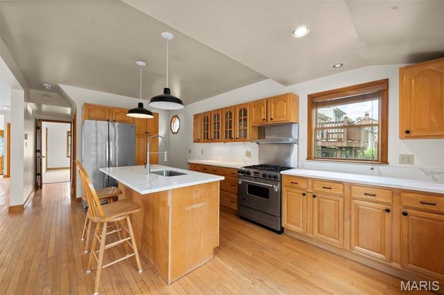 9715 Big Bend Boulevard, St Louis, MO 63122