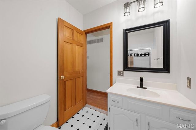9715 Big Bend Boulevard, St Louis, MO 63122