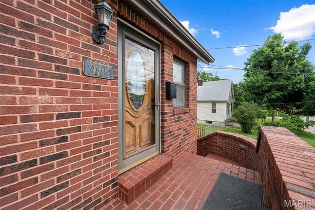 9715 Big Bend Boulevard, St Louis, MO 63122