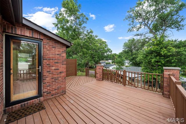 9715 Big Bend Boulevard, St Louis, MO 63122