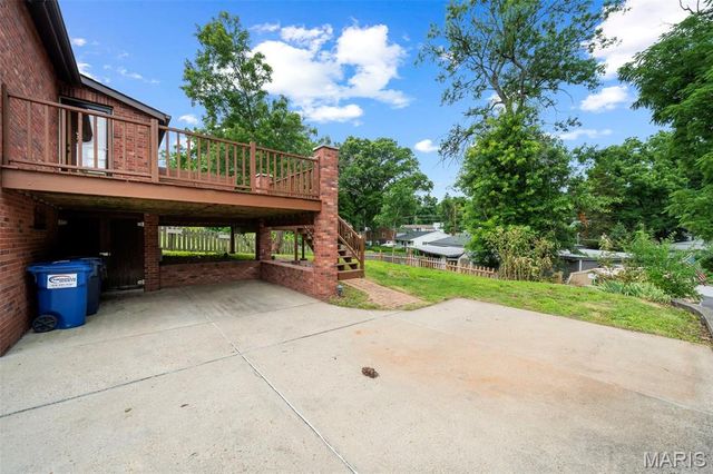 9715 Big Bend Boulevard, St Louis, MO 63122
