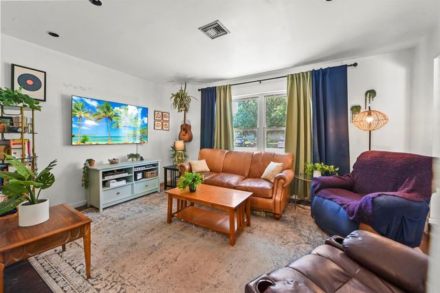 7635 Oakmont Drive, Lake Worth, FL 33467