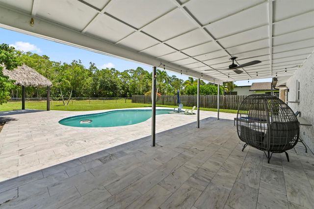 7635 Oakmont Drive, Lake Worth, FL 33467