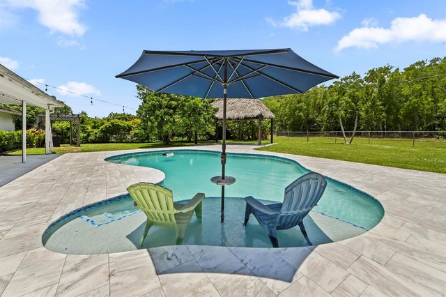 7635 Oakmont Drive, Lake Worth, FL 33467