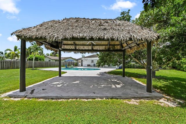 7635 Oakmont Drive, Lake Worth, FL 33467