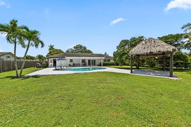 7635 Oakmont Drive, Lake Worth, FL 33467