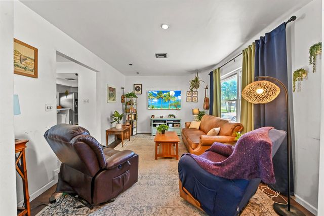 7635 Oakmont Drive, Lake Worth, FL 33467