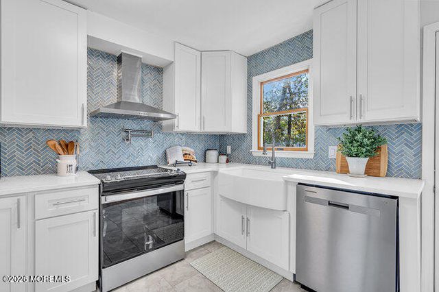 58 Flipper Avenue, Manahawkin, NJ 08050