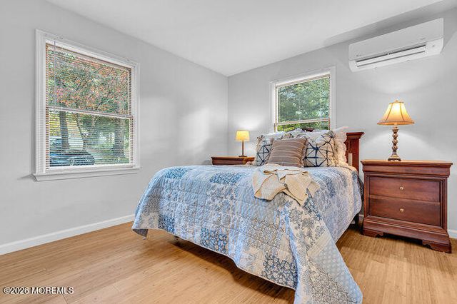 58 Flipper Avenue, Manahawkin, NJ 08050