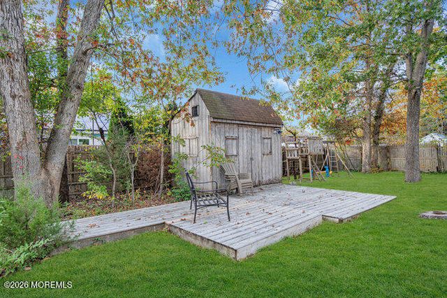 58 Flipper Avenue, Manahawkin, NJ 08050