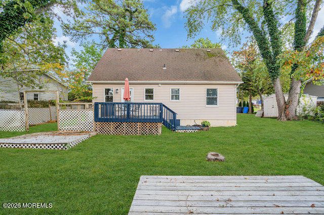 58 Flipper Avenue, Manahawkin, NJ 08050