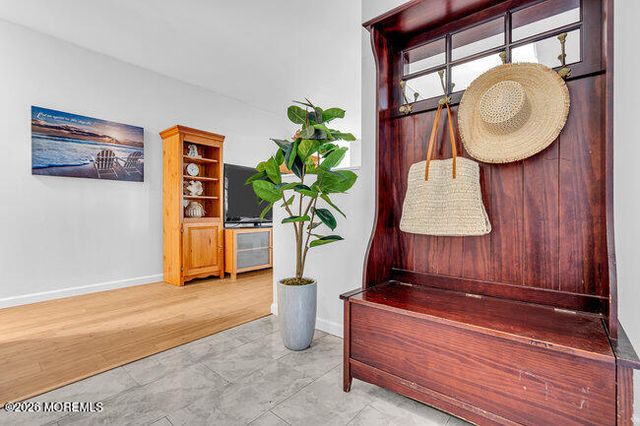 58 Flipper Avenue, Manahawkin, NJ 08050