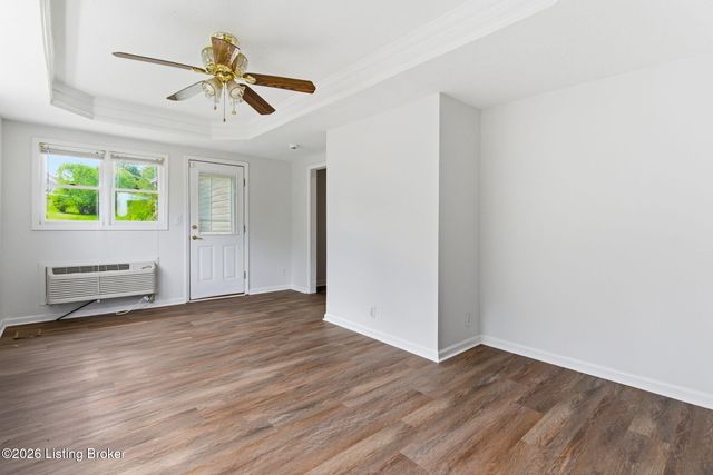 9411 Stonelanding Pl, Louisville, KY 40272