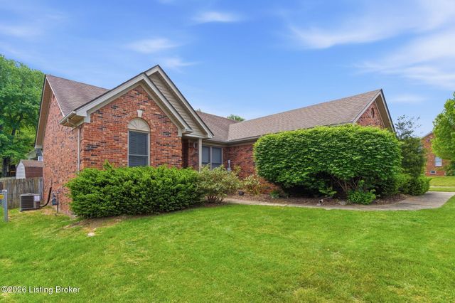 9411 Stonelanding Pl, Louisville, KY 40272