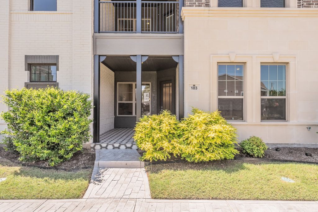 305 Sunset Lane 103, Fort Worth, TX 76114 — photo 2