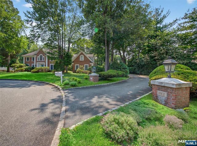 505 Ivy Lane, Wyckoff, NJ 07481