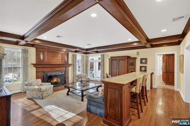 505 Ivy Lane, Wyckoff, NJ 07481