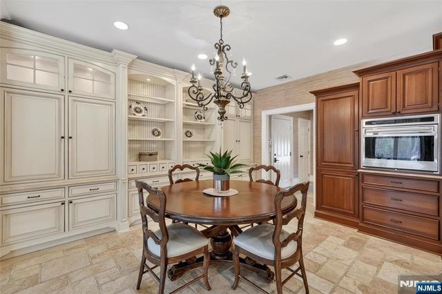 505 Ivy Lane, Wyckoff, NJ 07481