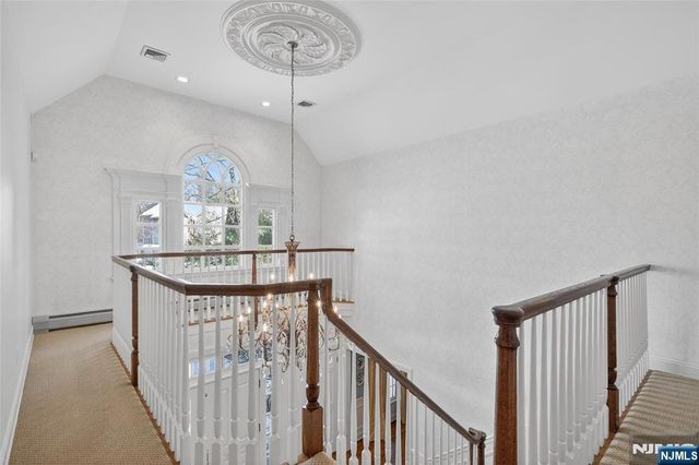 505 Ivy Lane, Wyckoff, NJ 07481