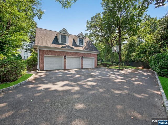 505 Ivy Lane, Wyckoff, NJ 07481