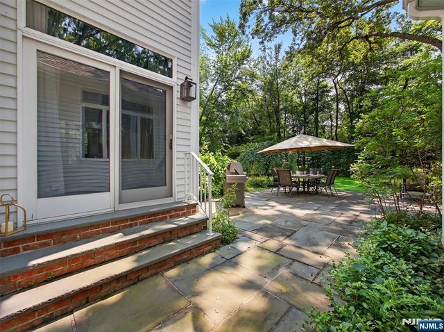 505 Ivy Lane, Wyckoff, NJ 07481