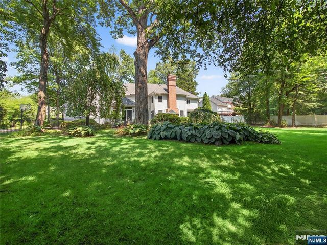 505 Ivy Lane, Wyckoff, NJ 07481