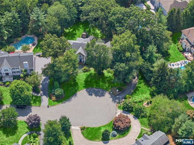 505 Ivy Lane, Wyckoff, NJ 07481