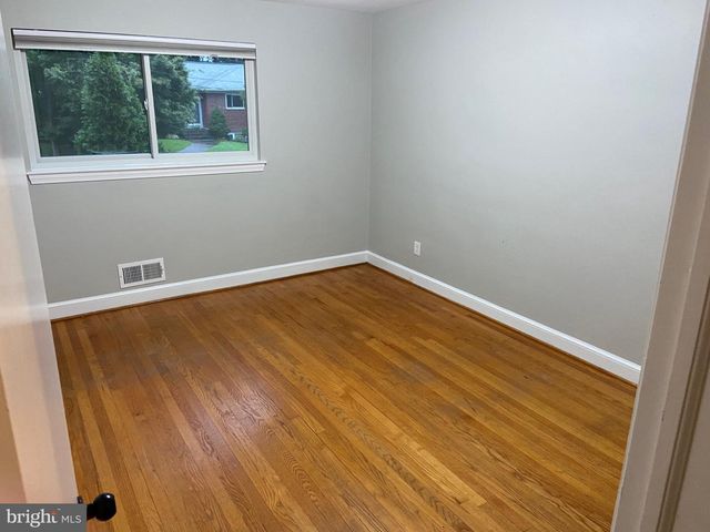 5900 OSCEOLA RD, Bethesda, MD 20816