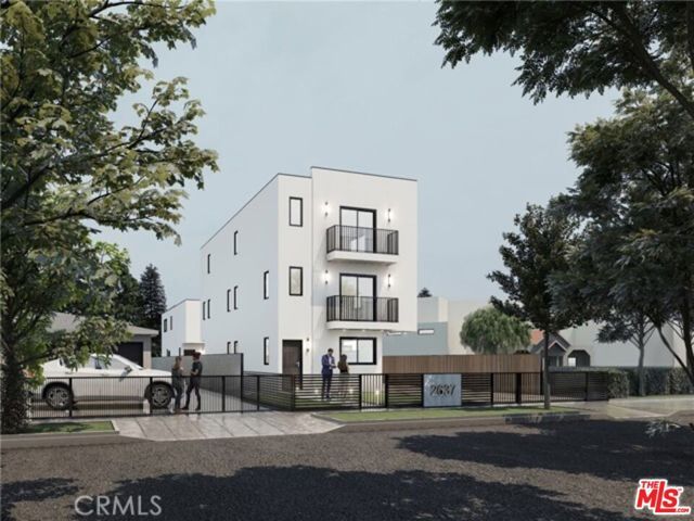 2637 S Longwood Avenue, Los Angeles, CA 90016