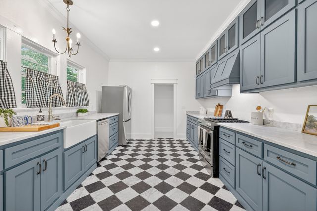 1455 Mapleash Ave, Columbia, TN 38401