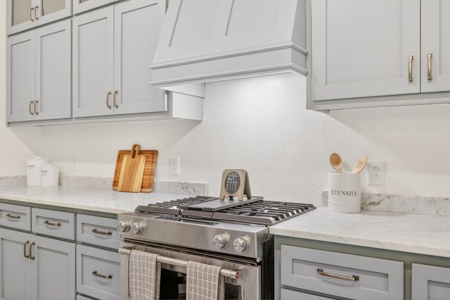 1455 Mapleash Ave, Columbia, TN 38401
