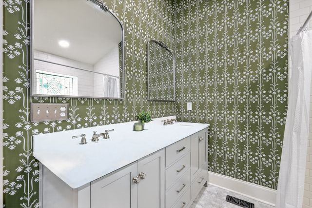 1455 Mapleash Ave, Columbia, TN 38401