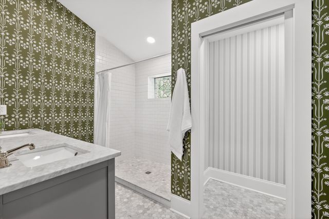 1455 Mapleash Ave, Columbia, TN 38401