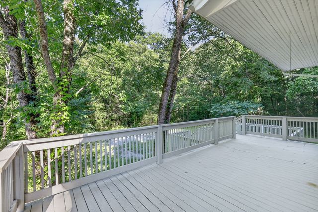 1455 Mapleash Ave, Columbia, TN 38401