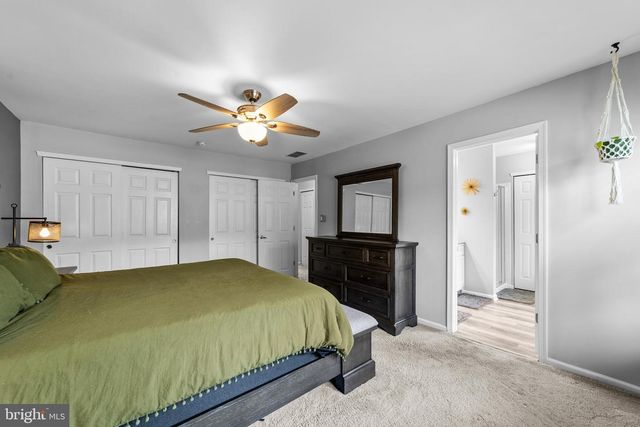 56 SMOKEY RUN DR, Berlin, NJ 08009