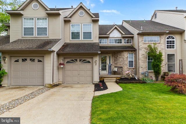 56 SMOKEY RUN DR, Berlin, NJ 08009