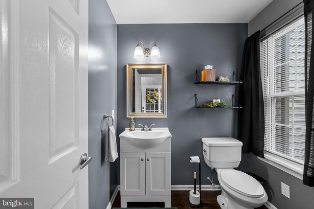 56 SMOKEY RUN DR, Berlin, NJ 08009