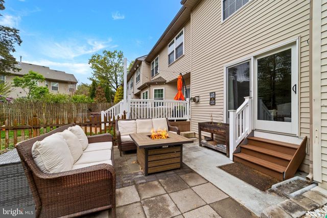 56 SMOKEY RUN DR, Berlin, NJ 08009