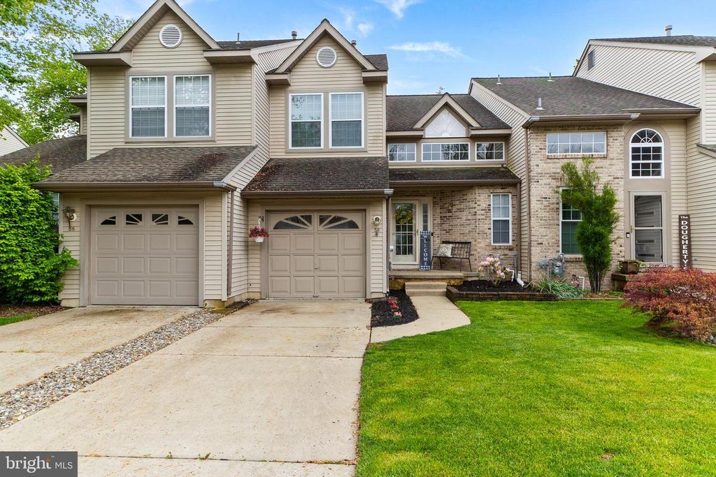 56 SMOKEY RUN DR, Berlin, NJ 08009