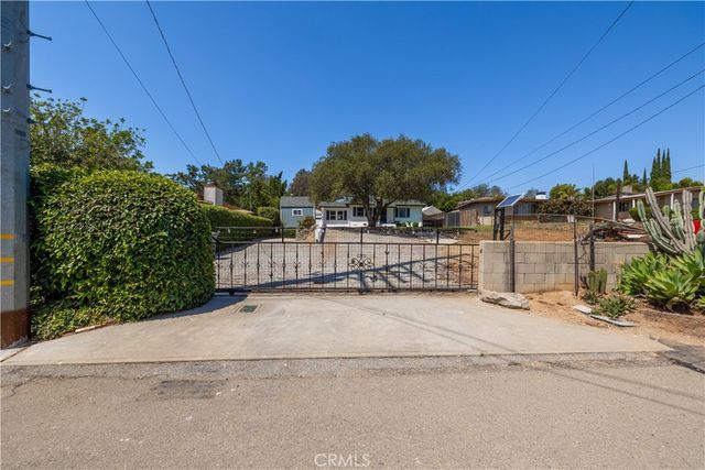 155 Barhaven Lane, Fallbrook, CA 92028