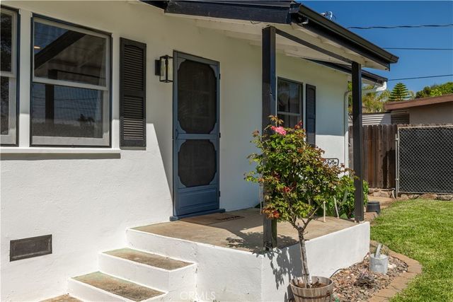 155 Barhaven Lane, Fallbrook, CA 92028