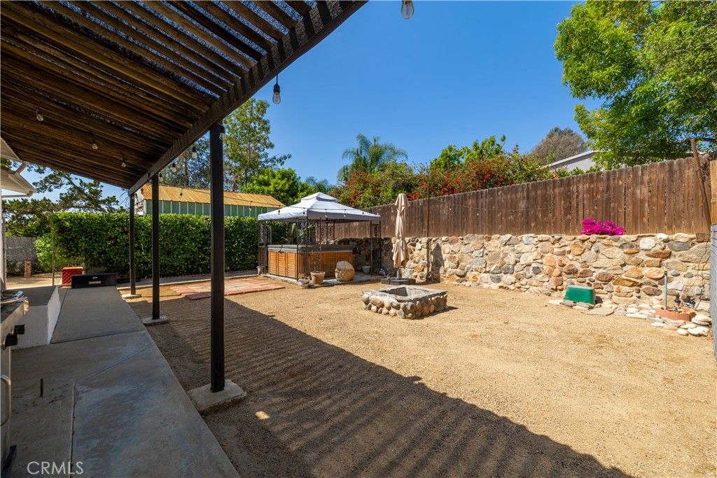 Image 24 of property listing at 155 Barhaven Lane, Fallbrook, CA 92028