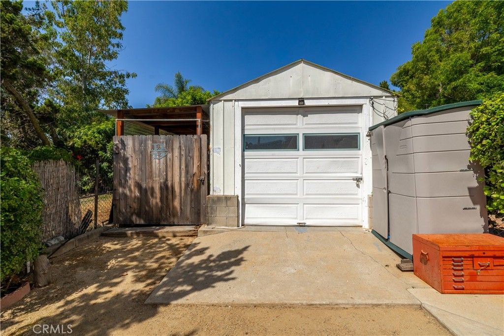 Image 27 of property listing at 155 Barhaven Lane, Fallbrook, CA 92028