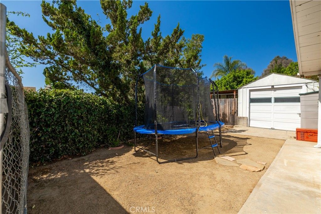Image 28 of property listing at 155 Barhaven Lane, Fallbrook, CA 92028